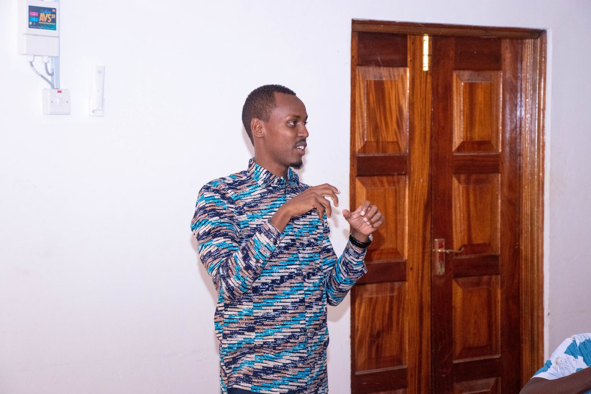 icha_krc's tweet photo. This session follows months of work analyzing data from Community Participatory Climate Risk Assessments across the ASAL counties — capturing lived experiences of how climate risks affect lives, livelihoods, and local peace dynamics. 🌾⚖️
#ClimateAction #ASALs https://t.co/0JQAgxCsR8
