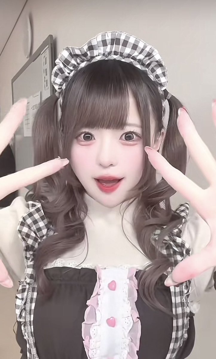 y02r14n's tweet photo. 何億年もハーフツインしてたんだろうなってくらい似合ってるよね
姫宮ゆかちゃんお誕生日まであと...1日🩷💫 https://t.co/QI2gtKYe8P