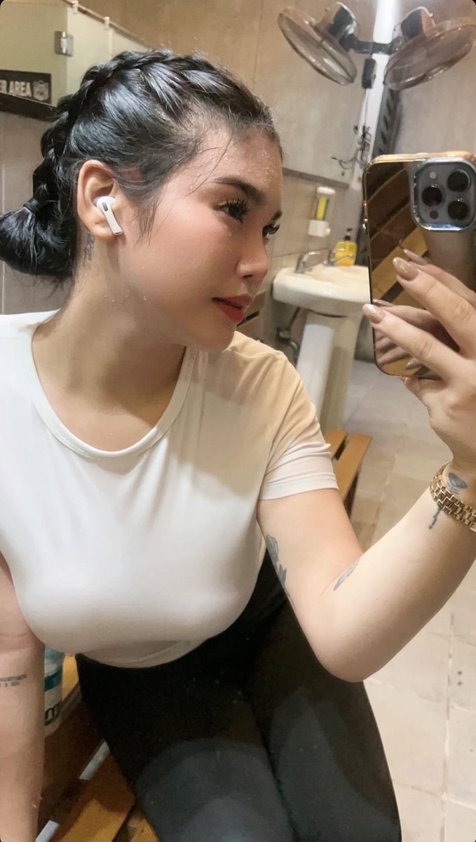 Mau bahan ga?
Pilih aja
Pap nen 💭
Pap meki 🔁
Vid bj ❤️