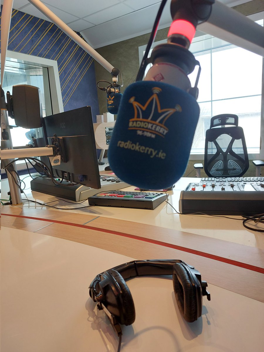 Thanks a mil to Ray Darcy &amp; his team who gave me the opportunity to chat about my short film, Two Halves which focuses on referee abuse. Thanks to <a href="/radiokerry/">Radio Kerry</a> for making their Tralee studio available. I'm at 1:19:58 
You can watch Two Halves on YouTube. 
rte.ie/radio/radio1/r…