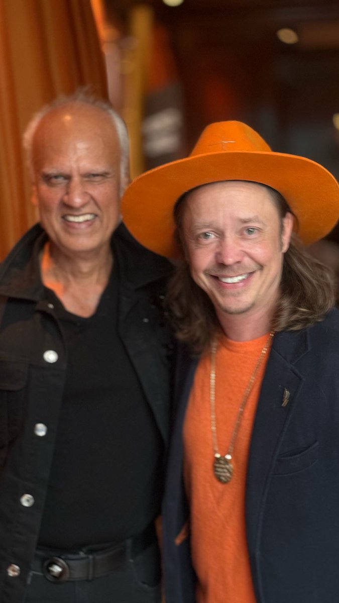 CryptoknightsHQ's tweet image. @RiazMehta  &amp;amp; @brockpierce  lighting up Paris Blockchain Week... always on point, from runway colors to revolutionary tech.

Spring 2025’s citrus orange meets Web3’s brightest minds.

#ParisBlockchainWeek #Web3Style