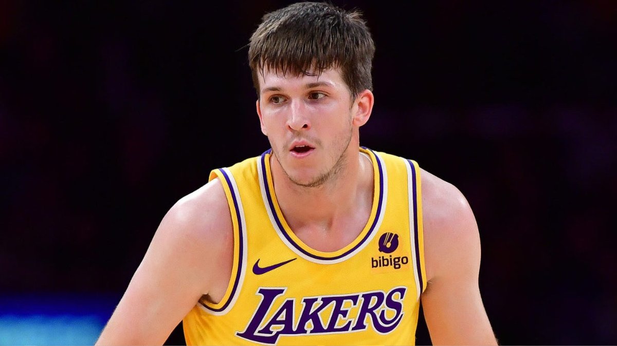 The ZERO REST KING 👑 

Austin Reaves Over 19.5 Points 
-130 BetMGM 

10💙 and I’ll drop NBA Play #3 

Reaves has scored 30, 30, 30, and 37 Points in his last four zero days of rest games and he only needs to score 20 points tonight  

And Reaves has gone over in his last five