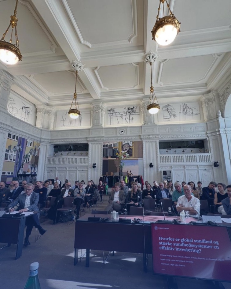 On April 1, Executive Director of the Alliance for Public Health Andriy Klepikov presented a unique example in the Danish Parliament: how, despite the full-scale war, we manage to contain the spread of HIV and tuberculosis.

Learn more: bit.ly/4cmQgtq