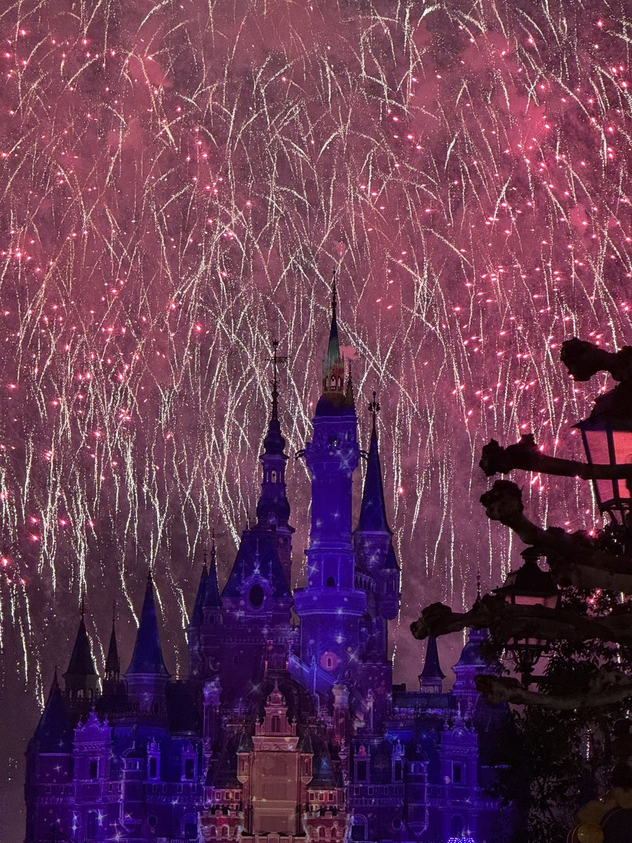 HAOBINJIAO's tweet photo. 📍上海｜𝑫𝒊𝒔𝒏𝒆𝒚 𝒅𝒂𝒚ᯓ. 🎀 🏰🎆 ♡｡。

- ̗̀ 𝗛𝗮𝘃𝗲 𝗮 𝗺𝗮𝗴𝗶𝗰𝗮𝗹 𝗱𝗮𝘆.🪄 https://t.co/SbfzBUJxD0