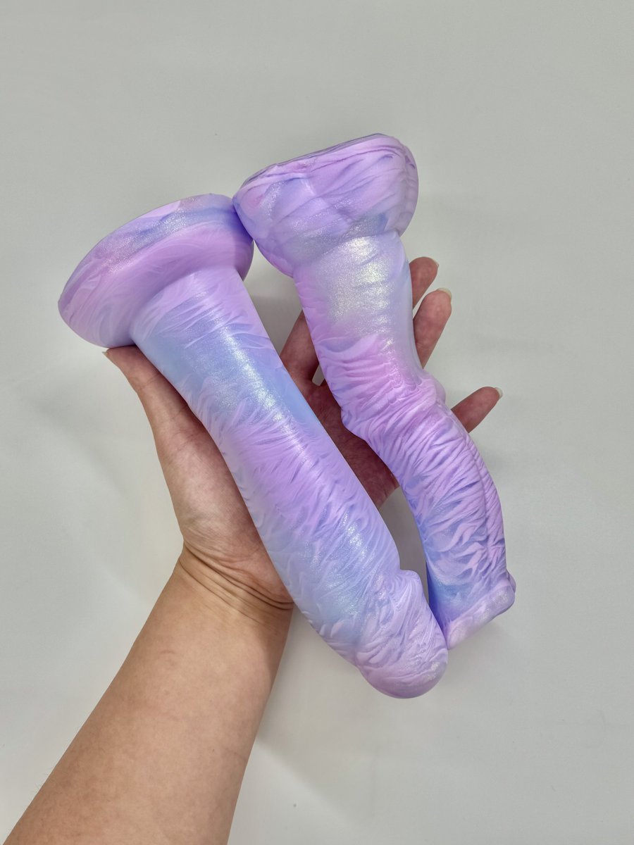 ppsculptors's tweet photo. Wisteria 💜 https://t.co/buItjAoybC