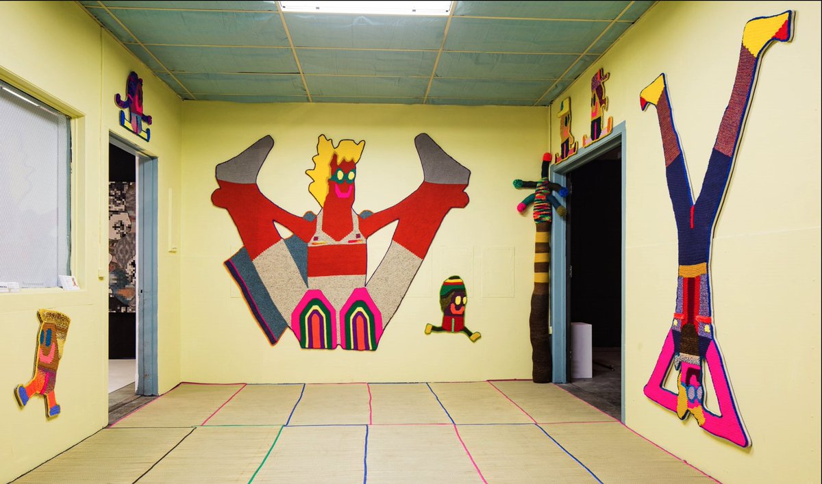 Wells Chandler @bugloverphat solo booth curated by @jacobrhodes74 at @springbreakartfair ....maybe 10 years ago???
When Wells set up to install, it turned out the walls where concrete! and not drywall like we thought! ! 🔥🛠️