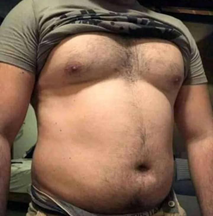 اناسالب ومبادل بتعزالحوبان ونفسي بي جاد يكون من حضرموت المكلا يساعدني بشغل وحق الطريق لاعنده حلم حياتي اعيش واشتغل بي المكلاء واكون له وتحت امره بي اي وقت الجاد الي بيساعدني يدخل لي خاص وبكون كبيرسن متين زي كذا