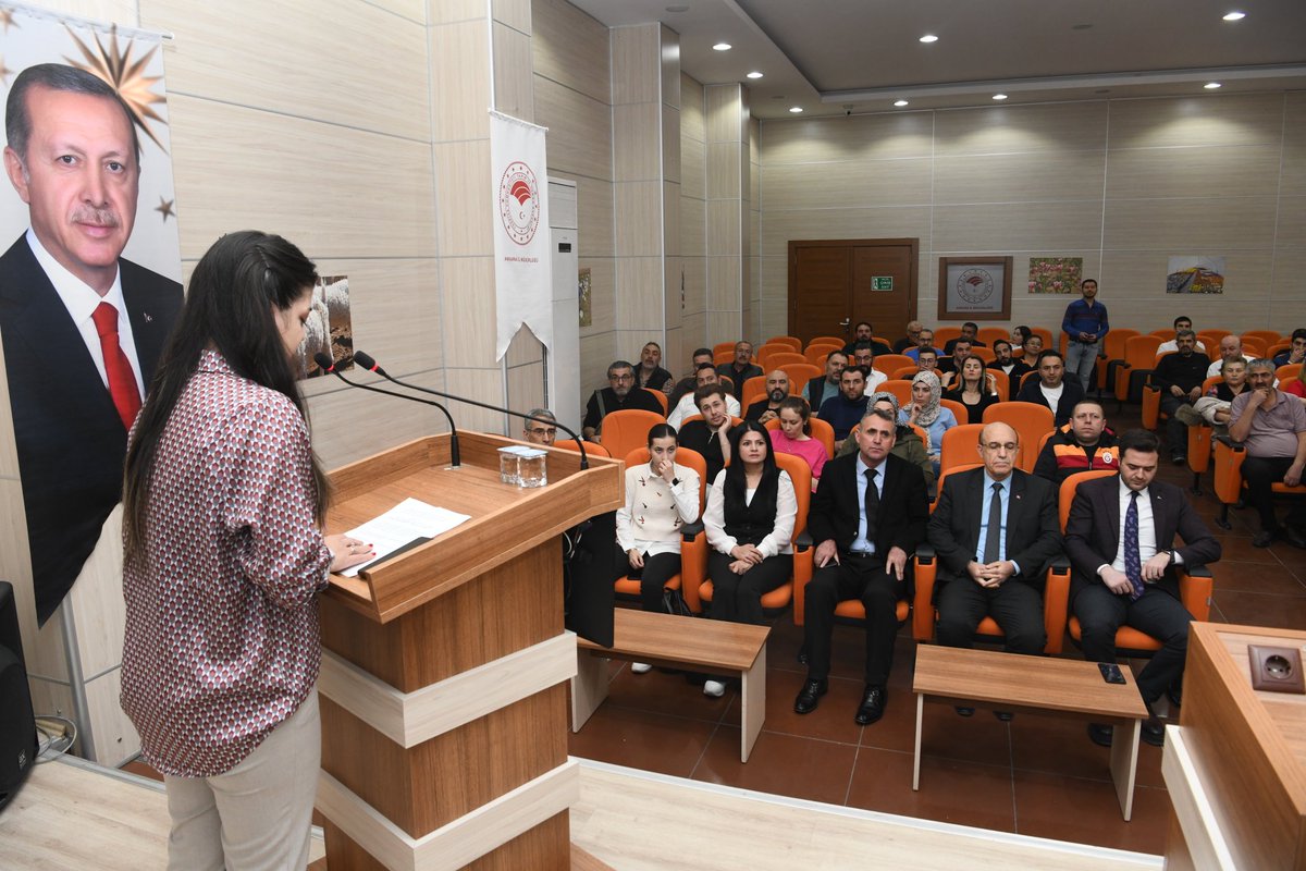 TATİLİ FIRSAT BİLDİK, KANTİNCİLERİ BİLGİLENDİRDİK.

Geleceğimizin teminatı çocuklarımızın tatil sonrası kantin işletmelerinde daha güvenli alışveriş yapabilmeleri için tatili fırsat bilip bu işletmelerde çalışanlara yönelik bilgilendirme ve değerlendirme toplantısı düzenlenledik.