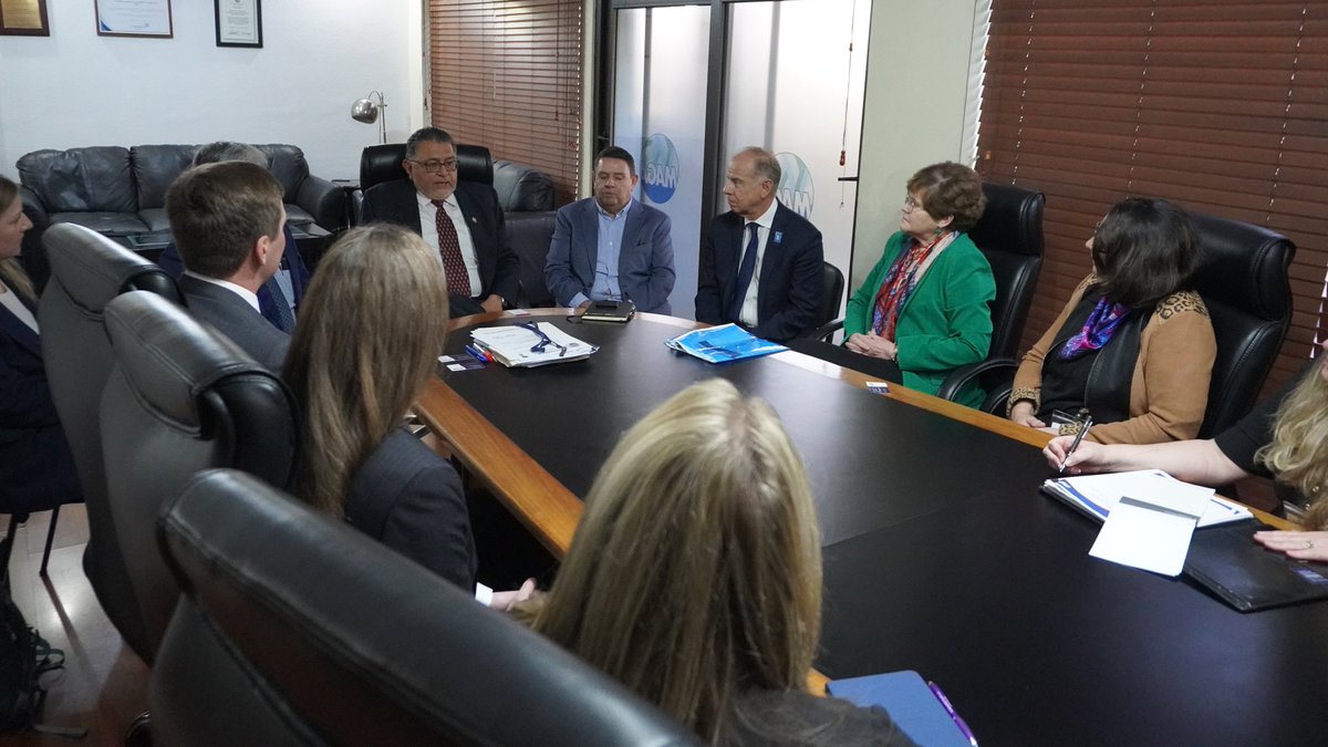 Asodelgt's tweet photo. ✅En el marco del encuentro de los sectores de lácteos de Estados Unidos y Guatemala, la delegación de lácteos de Estados Unidos 🇺🇸 junto con representantes de #ASODEL se reunieron con el Ministro de Agricultura de Guatemala 🇬🇹 Mynor Estrada https://t.co/rAbv1tVeke