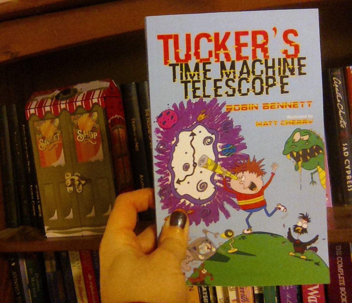 teaandbooks90's tweet photo. - COVER REVEAL/BOOK POST -
I'm excited to reveal the cover of Tucker's Time Machine Telescope by @writer_robin ! I've received my copy in the post too. This book looks awesome, so stay tuned for the review tour as well! @rararesources https://t.co/XzqHFTiEed