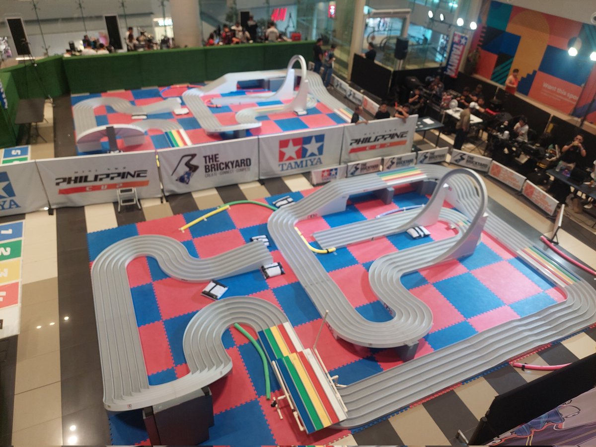 kimRocacorba's tweet photo. Philippine Cup

Leg 2

#tamiyaPhilippines 
#mini4wd 
#RoadtoTaiwan https://t.co/VtnEvecY32