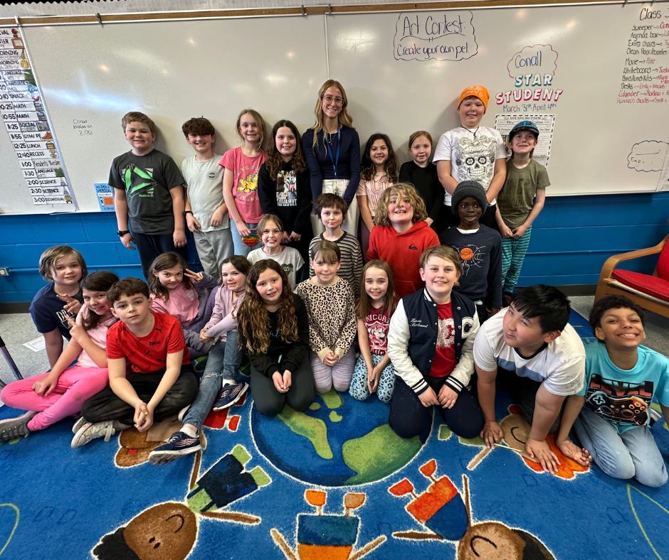 Congratulations to Clancy Pennock, a teacher at Penhold Elementary School! She has been nominated for the Edwin Parr Award for outstanding first year teachers.  #CESDSuccess
Watch her in action, here:
youtube.com/watch?v=-bDFx6…