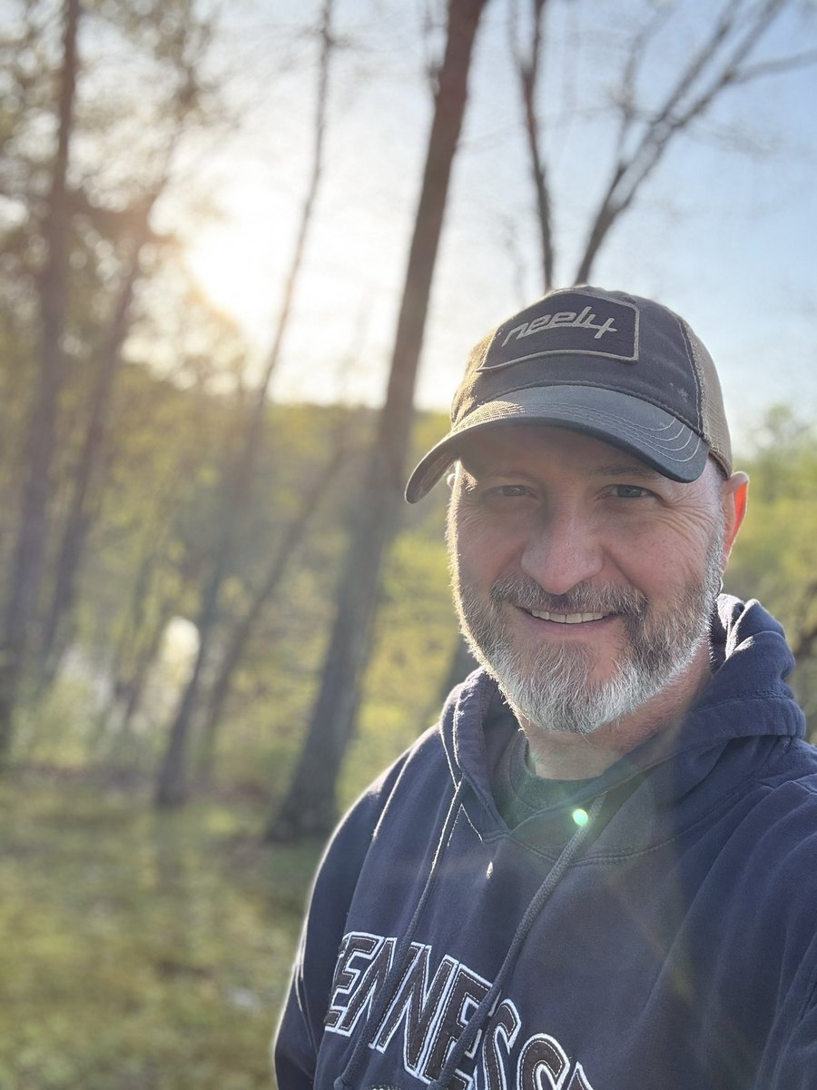 Larry Fleet’s song help me heal: youtube.com/shorts/YRWechI…