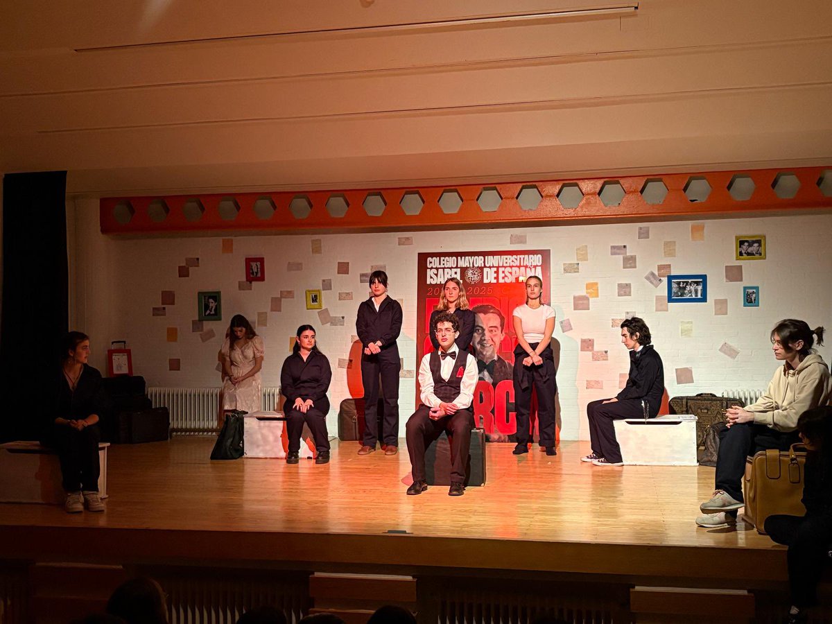 CMU Isabel de España (@cmu_isabel) on Twitter photo Un curso más, disfrutamos del teatro universitario con los colegiales de nuestro Mayor y los del CMU <a href="/FundacionSEPI/">Fundación SEPI</a>. Bajo la dirección de <a href="/AlbertoBasas/">Alberto Basas</a> y <a href="/PedroTorguet/">Pedro Torguet</a>, presentaron “Federico, dame un respiro”. ¡Gracias, Tilmun Teatro, por vuestra dedicación y pasión! 🎭 Un curso más, disfrutamos del teatro universitario con los colegiales de nuestro Mayor y los del CMU <a href="/FundacionSEPI/">Fundación SEPI</a>. Bajo la dirección de <a href="/AlbertoBasas/">Alberto Basas</a> y <a href="/PedroTorguet/">Pedro Torguet</a>, presentaron “Federico, dame un respiro”. ¡Gracias, Tilmun Teatro, por vuestra dedicación y pasión! 🎭