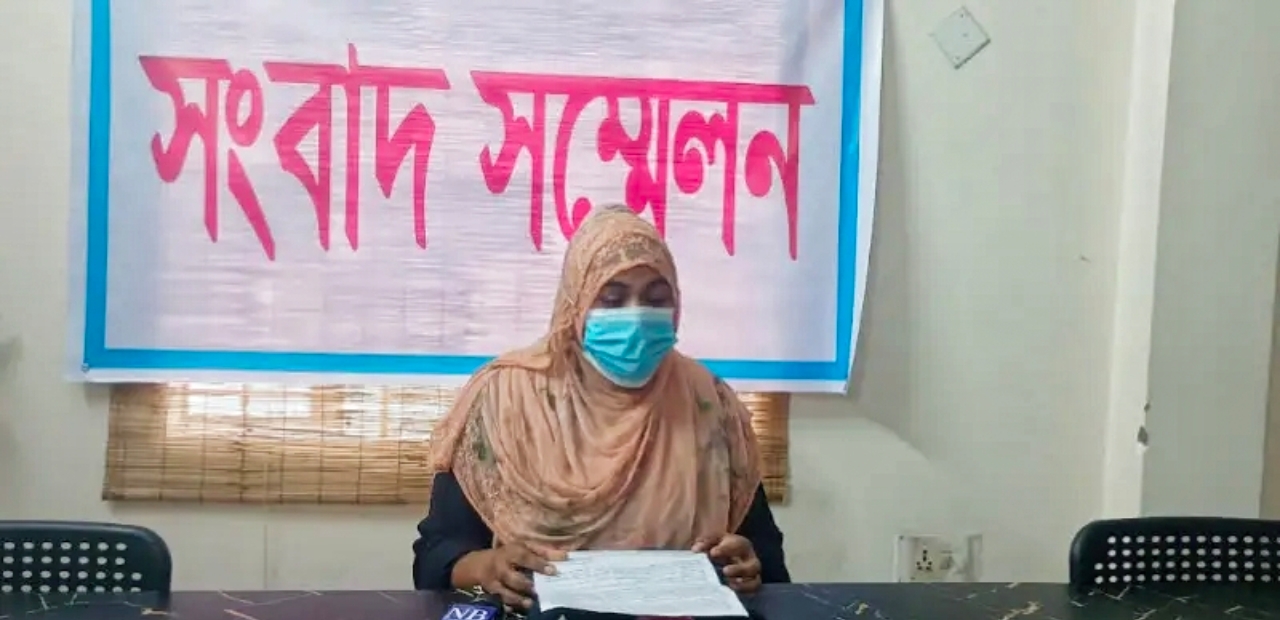 চাকরি হওয়ার পর স্ত্রীকে অস্বীকার, স্বীকৃতি চেয়ে সংবাদ সম্মেলন