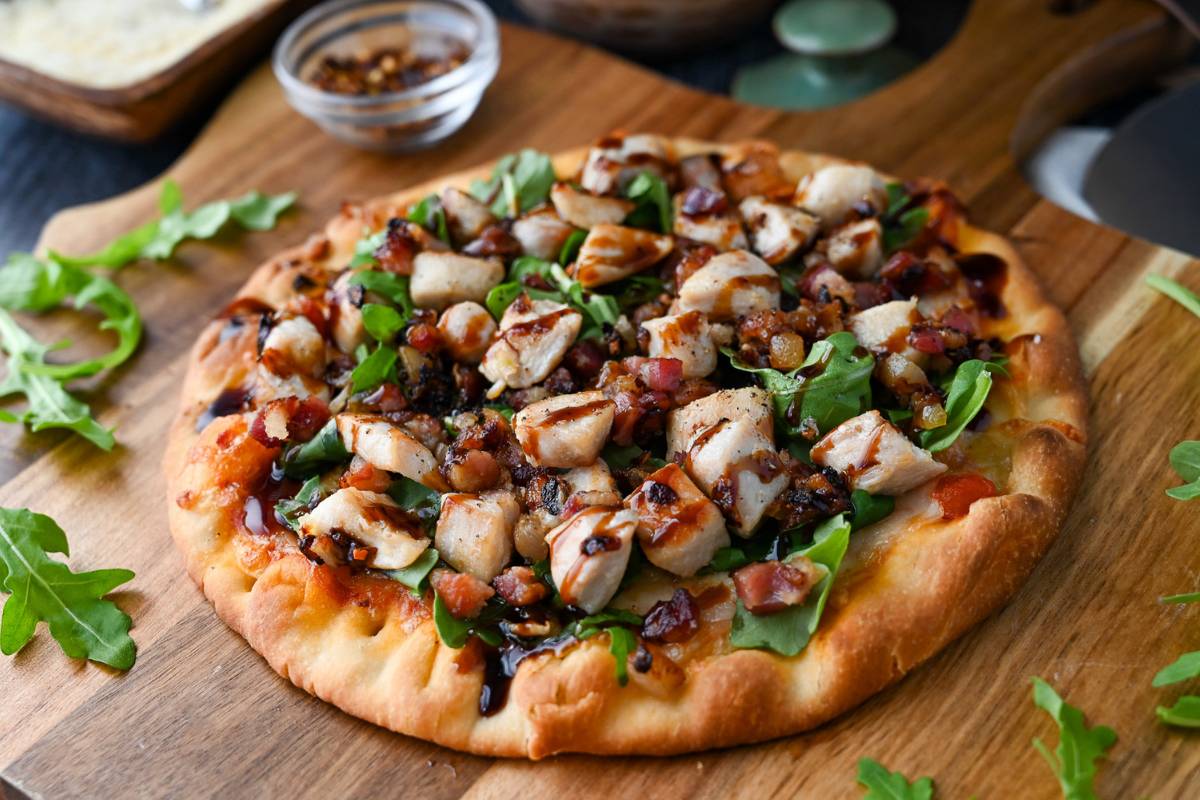 This semi-homemade, protein-packed chicken arugula pizza brings gourmet flavor to your kitchen—no takeout required. ameessavorydish.com/balsamic-glaze… via <a href="/AmeeLivingston/">Amee's Savory Dish</a>