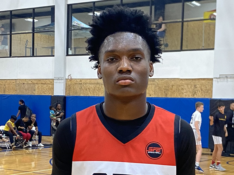 '28 Fritz Nesbit got on the radar last weekend at the Florida Takeover.

He dominates at the rim and can connect on deep 3s.

📌 <a href="/showtime_fn/">Fritz N</a> 
📌 <a href="/SFE_BASKETBALL/">SOUTH FLORIDA ELITE</a> 

Read more on his game and others:
ontheradarhoops.com/otr-hoops-stan…