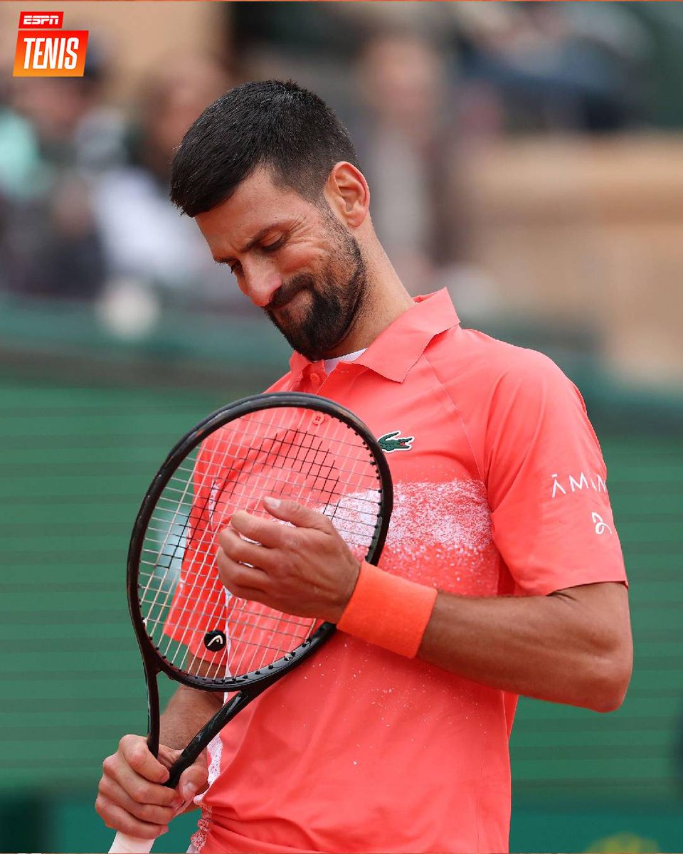ESPNtenis's tweet photo. ¡LO HICISTE OTRA VEZ, JANO! 🤯🇨🇱

Al igual que en Roma 2024, Tabilo volvió a derrotar a 🇷🇸 Djokovic: esta vez, 6-3 y 6-4 en la R2 de #MonteCarlo.

¡Qué locura lo del chileno! 👏 https://t.co/AoPcmcjQ1w