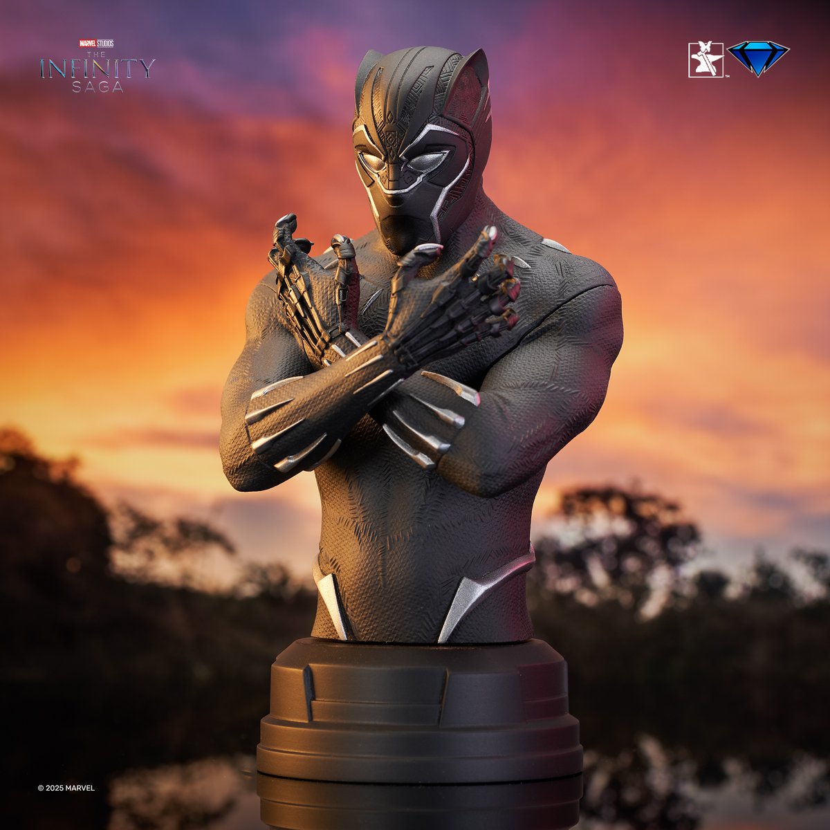GentleGiantLTD's tweet photo. Channel the power of a king! Inspired by the Wakandan-protector, the Black Panther Mini Bust is available to order at https://t.co/XDv9PCu8Gw. 

#Marvel #InfinitySaga #MCU #BlackPather #MiniBust https://t.co/gWrAvzokhX