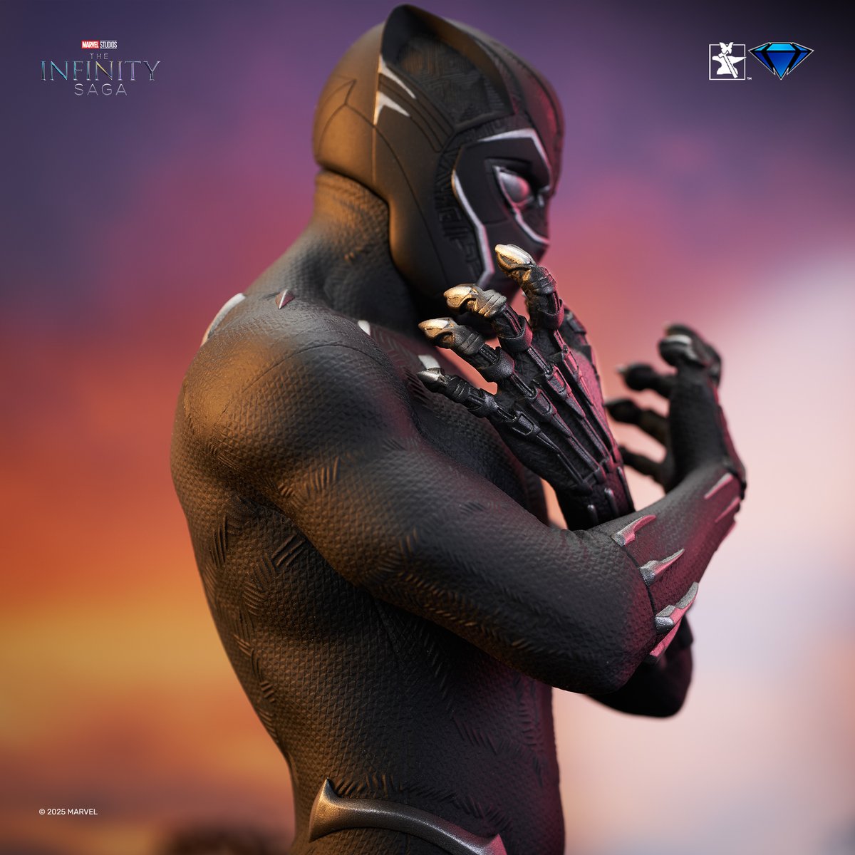 GentleGiantLTD's tweet photo. Channel the power of a king! Inspired by the Wakandan-protector, the Black Panther Mini Bust is available to order at https://t.co/XDv9PCu8Gw. 

#Marvel #InfinitySaga #MCU #BlackPather #MiniBust https://t.co/gWrAvzokhX