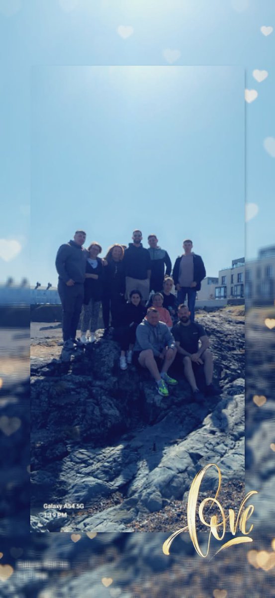 nikkihayes's tweet photo. Couldn't ask for a better crew 
Truly blessed 🙏 
#RecoveryFam https://t.co/gTGdz7bCkU