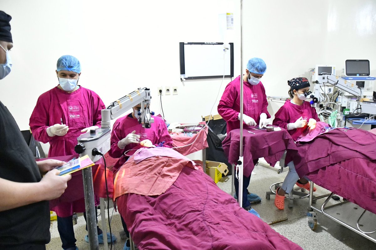 itaipuparaguay's tweet photo. 🏥 Unas 86 personas de escasos recursos de San Pedro se sometieron a cirugías gratuitas de cataratas, en el marco del convenio vigente entre ITAIPU y la Fundación Visión. Mediante estas intervenciones quirúrgicas, los beneficiarios podrán recobrar la visión y mejorar su calidad de vida.

✅ Además del mencionado departamento, el apoyo alcanzará a personas provenientes de Alto Paraná, Canindeyú, Caaguazú y el Chaco. En total se prevé asistir a unas 800 personas de todo el país.

Leé aquí  👉 https://t.co/BdTy7yi5s8