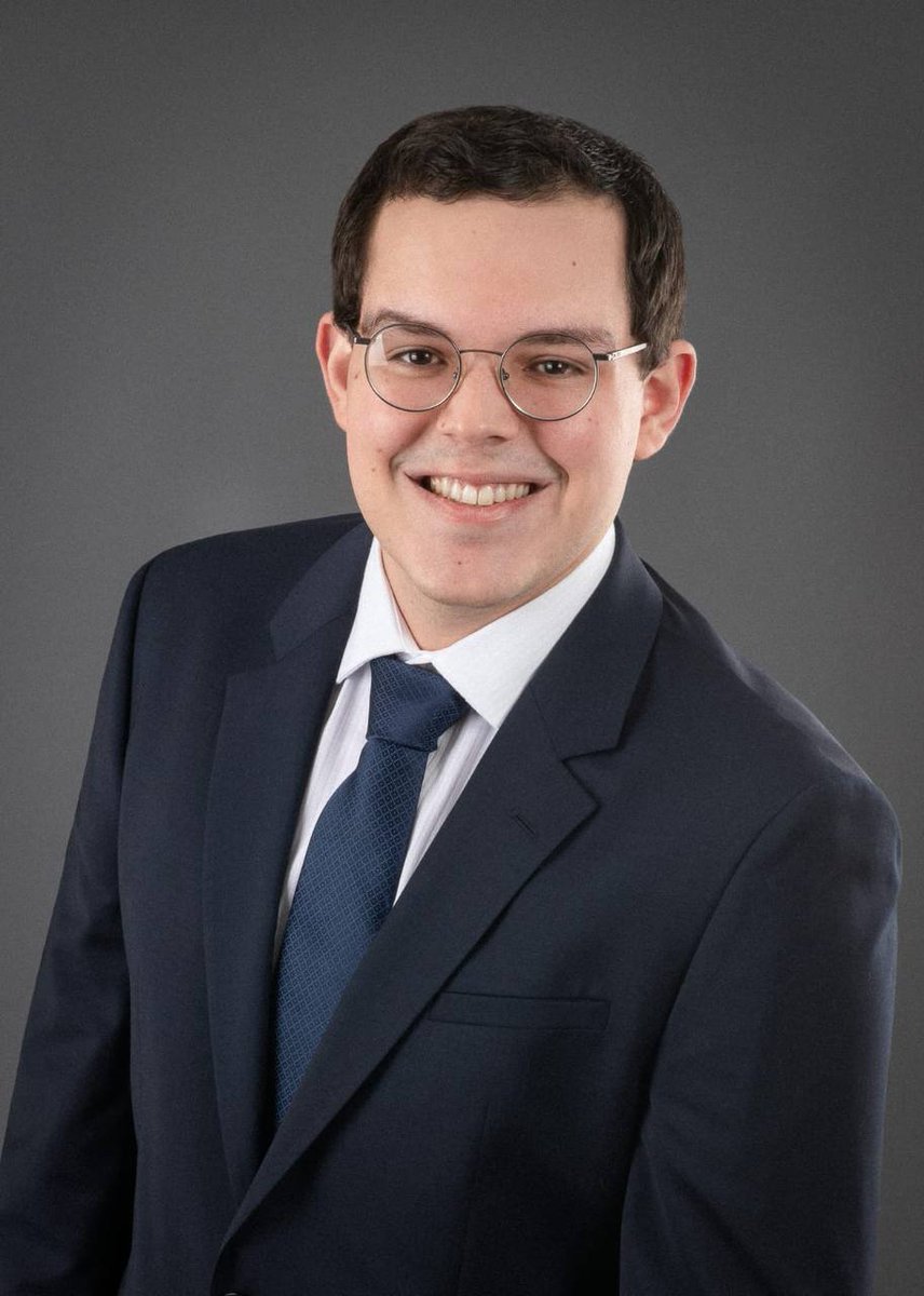 _mgrau_'s tweet photo. Hey #MedTwitter! I'm Marcel Grau MS3 at UCC 🇵🇷, future #GeneralSurgeon in the making!

When I'm not scrubbing in or studying, you’ll find me behind a camera 📸 or shooting hoops 🏀

Excited to learn, and grow with this awesome community. Let’s get it! 🔪

#Match2026 #SurgTwitter https://t.co/ZWkPEkk42T