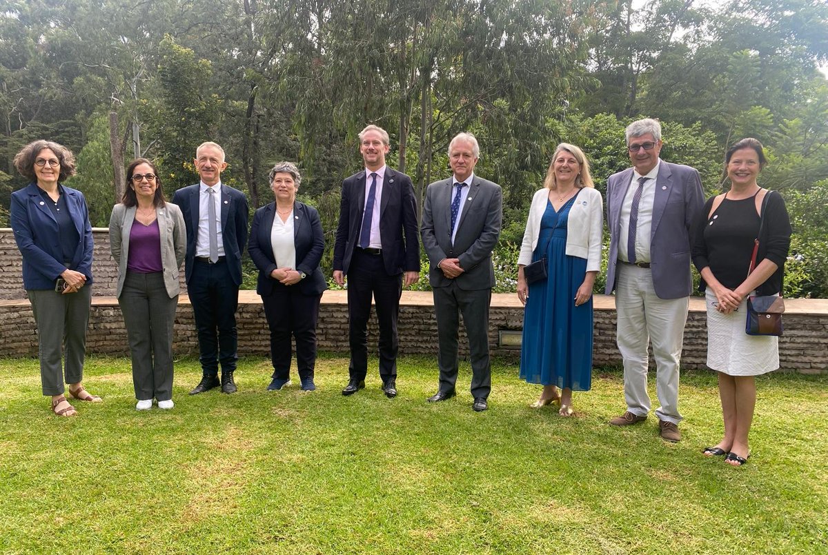 Rencontre très productive avec l'Ambassadeur <a href="/arnaud_suquet/">Arnaud Suquet</a> sur les projets scientifiques et de formation de l’IRD au Kenya. Nous renforçons notre engagement pour une science action au service du développement  🇫🇷🇰🇪
En route pour le sommet Afrique-France 2026 au Kenya !