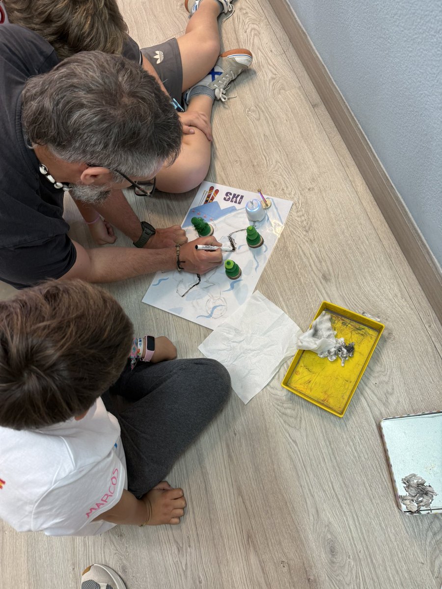 María Ortego Bécares (@nukaortego) on Twitter photo Afortunada de poder trabajar en equipo con <a href="/lobo_tic/">Jorge Lobo</a> en <a href="/CeipFcoArranz/">CEIP FRANCISCO ARRANZ</a> en los talleres de robótica.
#CodigoEscuela4_0_Madrid
#IF_CMadrid Afortunada de poder trabajar en equipo con <a href="/lobo_tic/">Jorge Lobo</a> en <a href="/CeipFcoArranz/">CEIP FRANCISCO ARRANZ</a> en los talleres de robótica.
#CodigoEscuela4_0_Madrid
#IF_CMadrid