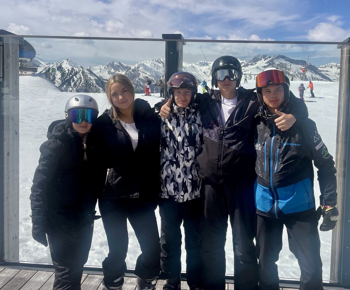 HeadmasterBBHS tweet media