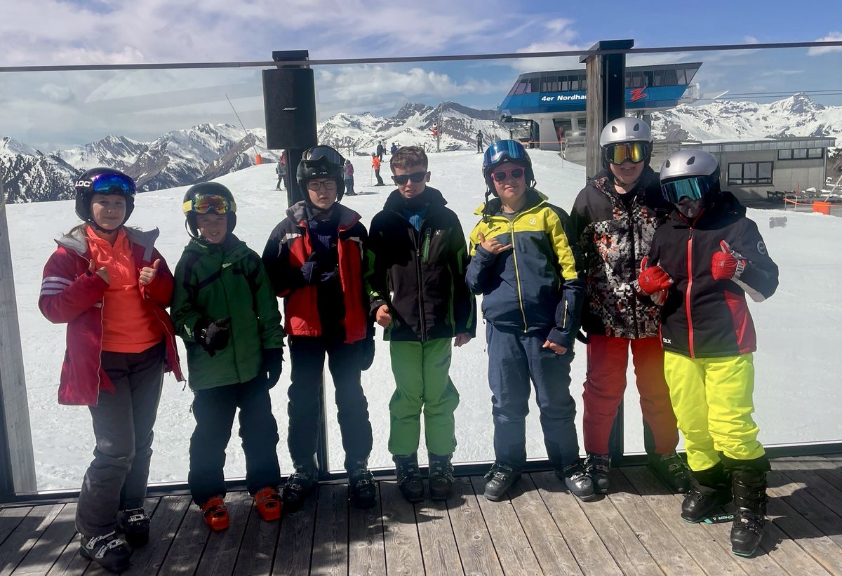 HeadmasterBBHS tweet media