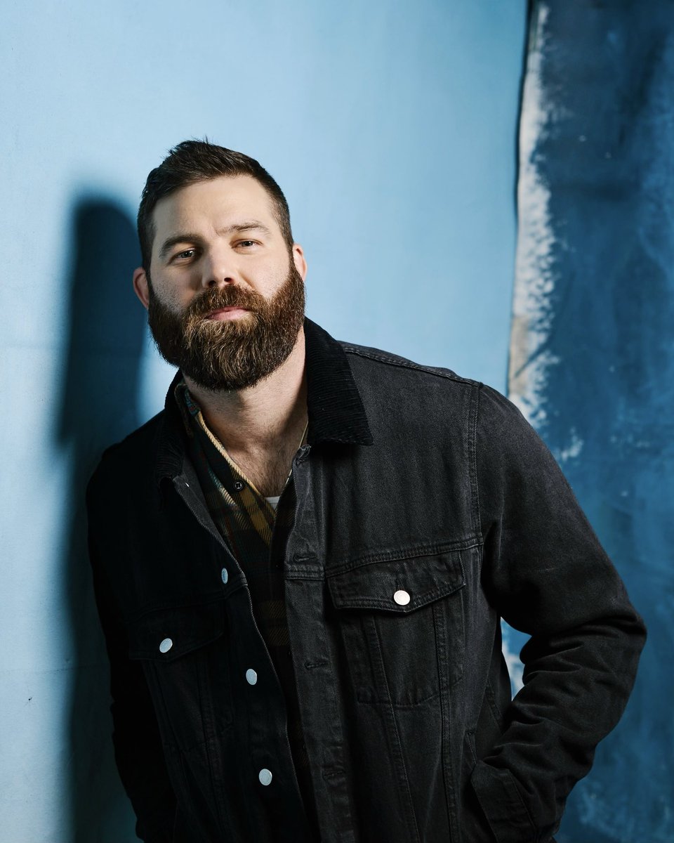 Jordan Davis Music (@jordancwdavis) on Twitter photo I moved to this town to chase a dream of writing songs for a living. Winning Artist - Writer of the Year at the <a href="/AIMPnashville/">AIMP Nashville</a> Awards is an honor. Thank you.
📸: <a href="/dianawking/">Diana King</a> I moved to this town to chase a dream of writing songs for a living. Winning Artist - Writer of the Year at the <a href="/AIMPnashville/">AIMP Nashville</a> Awards is an honor. Thank you.
📸: <a href="/dianawking/">Diana King</a>