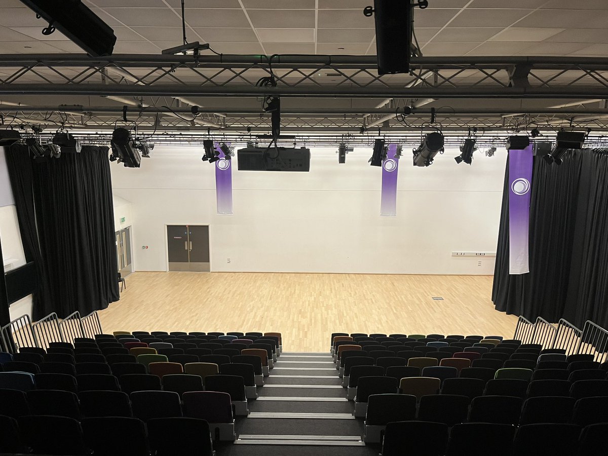 Great Easter sessions with Year 10 and 11 preparing for their final performances of the year 💜