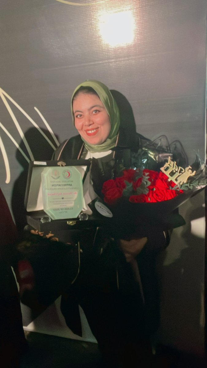 ShereenAtef15's tweet photo. End of an era and beginning of another 🎓❤️
#Graduation56 https://t.co/9OLhYbCbye