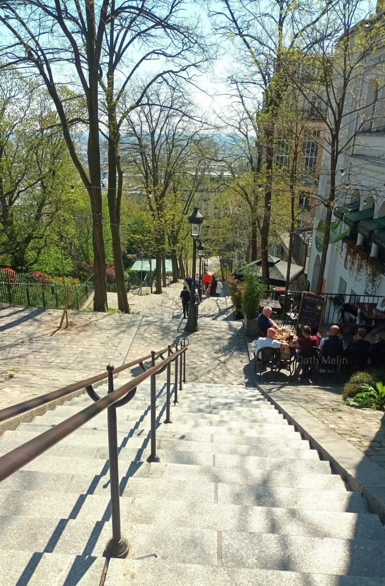 CathMelin's tweet photo. Encore une bonne journée hier ; c'est toujours un bonheur que de me promener dans #Paris ! 🤩❤️ https://t.co/IqtbWvlpyS