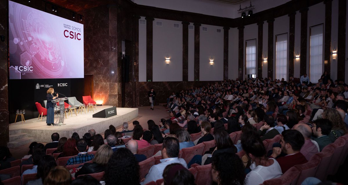 Hemos celebrado SOMOS <a href="/CSIC/">CSIC</a> con +de 300 personas incorporadas recientemente a la institución

Ha participado personal de 14 CAutónomas. Hemos explicado los objetivos estratégicos y recursos del organismo científico +grande del país

¡Casi 2000 personas han pasado x SOMOS CSIC!