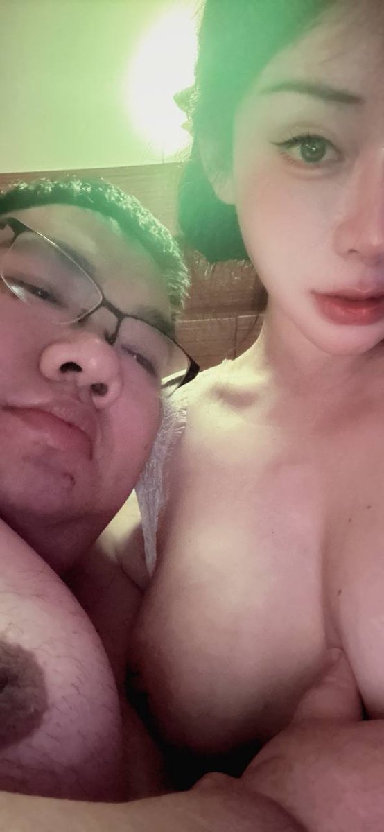 长相猥琐的男人只有肆无忌惮的吸着我的奶的时候我才不会讨厌....🥲 https://t.co/kPQaNVf5jt