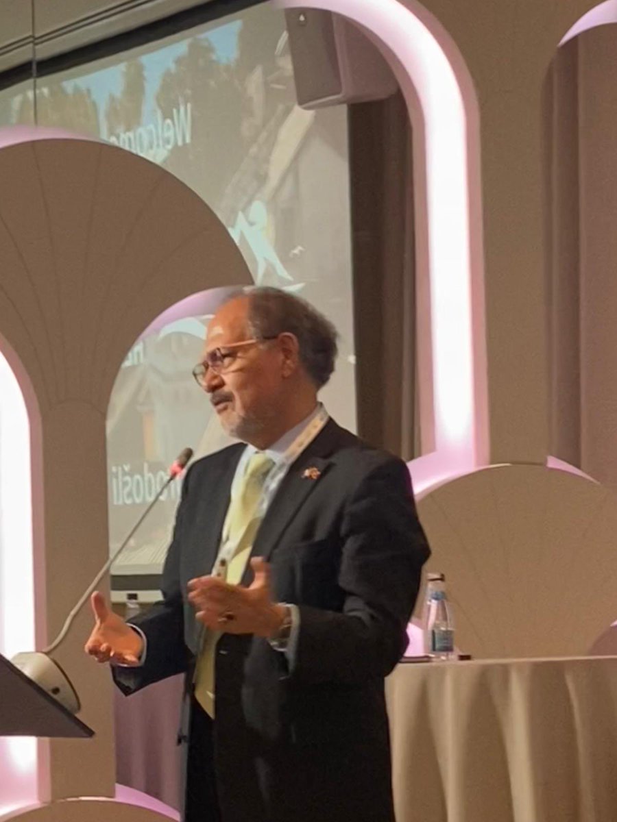 EmbCarlosFelix's tweet photo. Participo en #ECONFORUM en Herceg Novi 🇲🇪 Importante encuentro entre autoridades, sector empresarial y sociedad civil,region Balcanes para discutir y proponer acciones concretas en adopción agenda verde. Ratifiqué compromiso 🇲🇽 #AGENDA2030 @SRE_mx @mtmercado2002 @OctavioTripp https://t.co/tCWVwGNllE