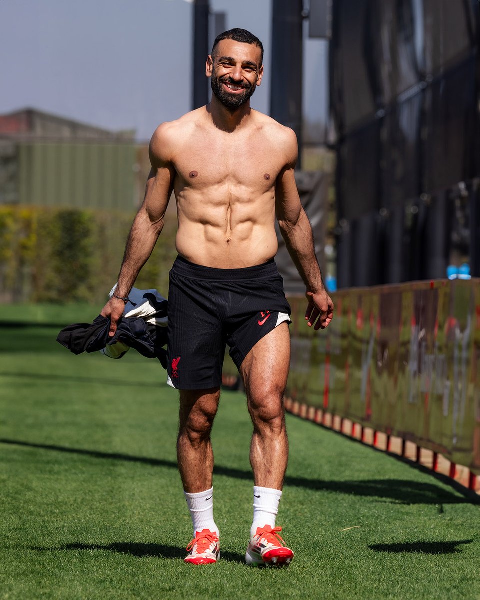 LFC's tweet image. 👑