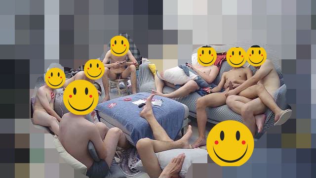 天热啦，又可以脱光光玩游戏啦
别光看，来报名，一起玩
报名：51u.co/jiaqun