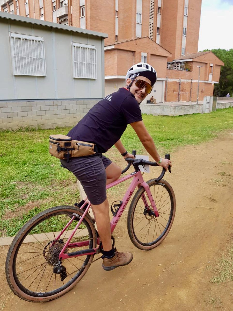 Bicitlán Radio (@bicitlanradio) on Twitter photo La bicicleta no solo transporta a nuestros invitados de hoy, también es una herramienta para sus emprendimientos. Un tema que abordaremos hoy en <a href="/BicitlanRadio/">Bicitlán Radio</a>, el programa de la cultura ciclista de <a href="/Reactor105/">Reactor 105.7 FM</a>. Te esperamos de 12 a 1 pm. La bicicleta no solo transporta a nuestros invitados de hoy, también es una herramienta para sus emprendimientos. Un tema que abordaremos hoy en <a href="/BicitlanRadio/">Bicitlán Radio</a>, el programa de la cultura ciclista de <a href="/Reactor105/">Reactor 105.7 FM</a>. Te esperamos de 12 a 1 pm.