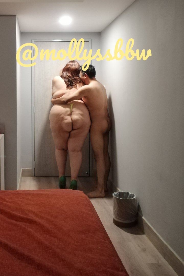 mollyssbbw's tweet photo. Tengo 34 años, mido 1.75cm y peso 158Kg, somos pareja y nos encanta el exhibicionismo y juguetitos para hacer fisting... https://t.co/eaeU6ZXhAy