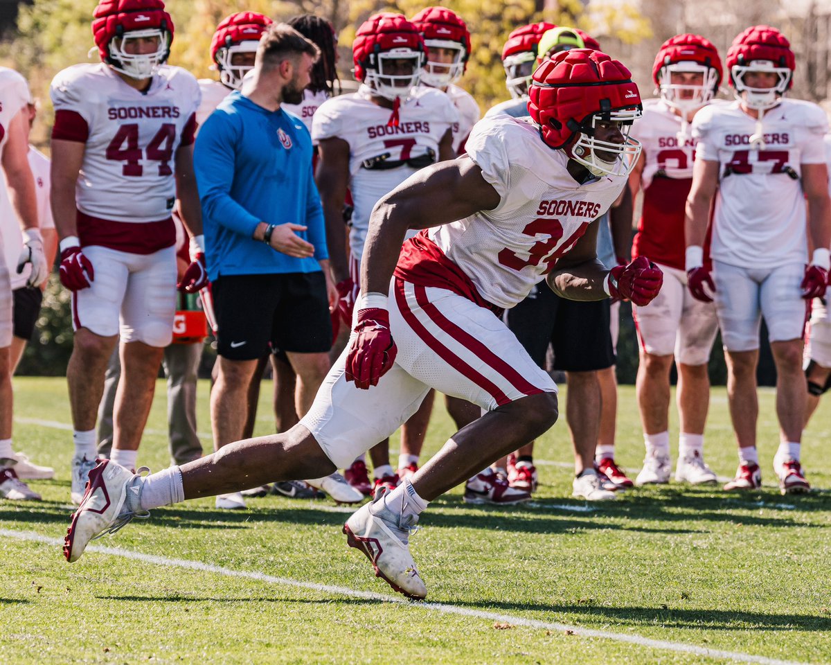 OU_Football's tweet photo. We talking about practice. https://t.co/SsBjwvlYOA
