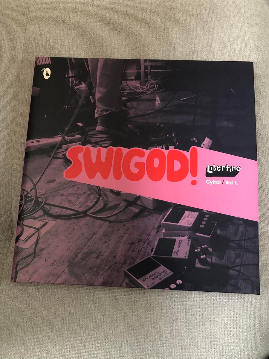 Silent_Forum's tweet photo. OUR ANTHEMIC CLOSER LANDS ON ‘SWIGOD: LIBERTINO CYFROL / VOL 1’!

How I Faked the Moon Landing is the song that we have closed every gig with for as long as we can remember. It sparked our bond with @LibertinoRecs who have been an incredible support ever since they released it. https://t.co/q6CufiQxhb