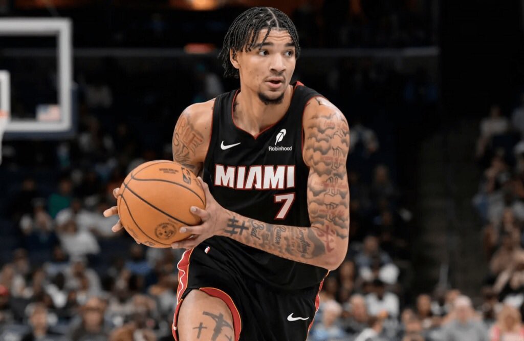 Trust The ROOKIE 🫡

Kel’el Ware Over 9.5 Rebounds 
-110 BetMGM
  
10💙 and I’ll drop NBA Full Card

Ware has recorded 12 Rebounds in BOTH GAMES against the Chicago Bulls 

And Ware has gone over in 8/10 away games playing 26+ Minutes with 9+ Rebounds in 9/10 and this line is 9.5