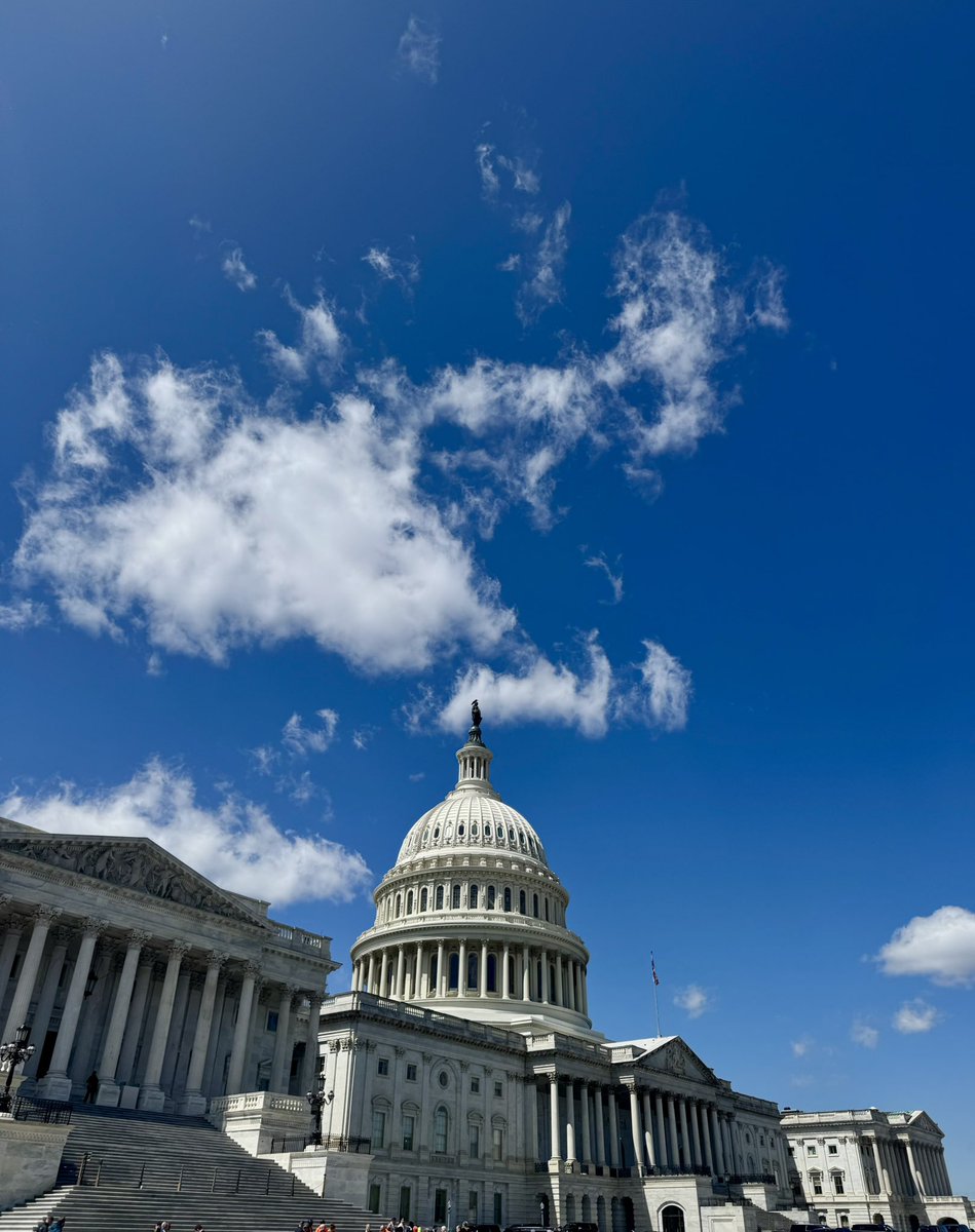 Em_citabine's tweet photo. Amazing work by @ASCO putting together an incredible #ASCOAdvocacySummit! 

There were over 170 ASCO members from 48 states present at this year’s event - a tremendous testimony to the diligence and passion of oncology providers across our country 🇺🇸🧑‍⚕️👩‍⚕️ https://t.co/vphidlDKiY