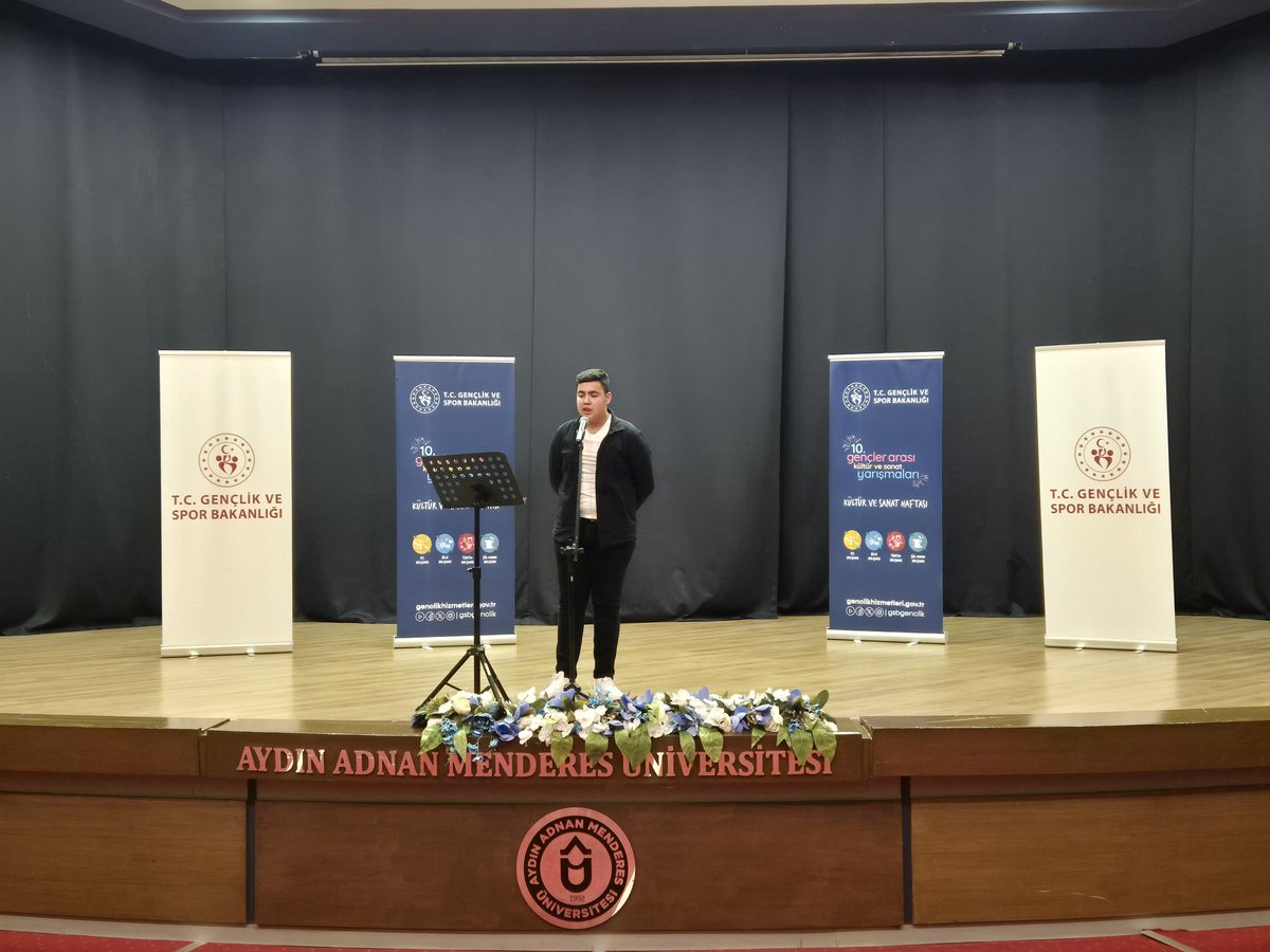 YenipazarGM_GSB's tweet photo. Gençlerarası Şiir Okuma Yarışması'na tüm gençlerimizi tebrik eder başarılarının devamını dileriz 😇 
#ŞiirOkumaYarışması
#KültürveaSanatFestivali https://t.co/gk56SqoVyH