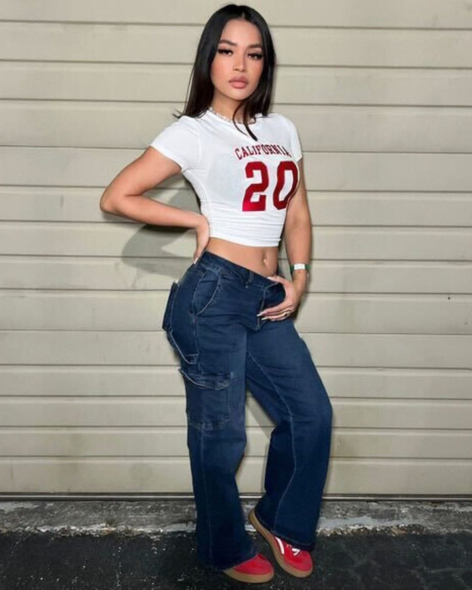 ModaXpressStore's tweet photo. No Limits, Just Style 👖🔥 #ModaXpress Cargo Jeans With That Killer Fit & Attitude 😎💥 #Streetstyle #ModaXpress #ModaSquad
🔎"Super High Waist Wide Leg Cargo Jeans Dark Wash"
➡️ https://t.co/7UvFBxtWZJ
#ModaXpressonline #MXJEANS #fyp #CargoPants #CargoJeans https://t.co/J1N0qXQTw9