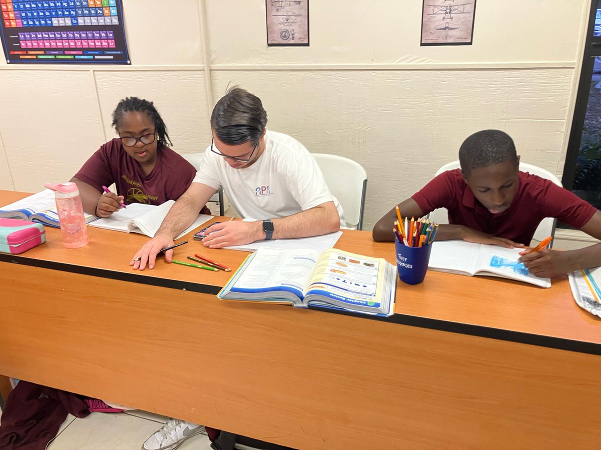 AmericanPrepA's tweet photo. Our 5th-period Science class is working hard to explore the fascinating world of single-celled organisms and viruses! 🧬 From bacteria to viruses, these young scientists are diving deep into microbiology with curiosity and focus! 💡🧫 #ScienceClass #AmericanPrepAcad #ProudToBeAPA https://t.co/wAYFTCmv9Z