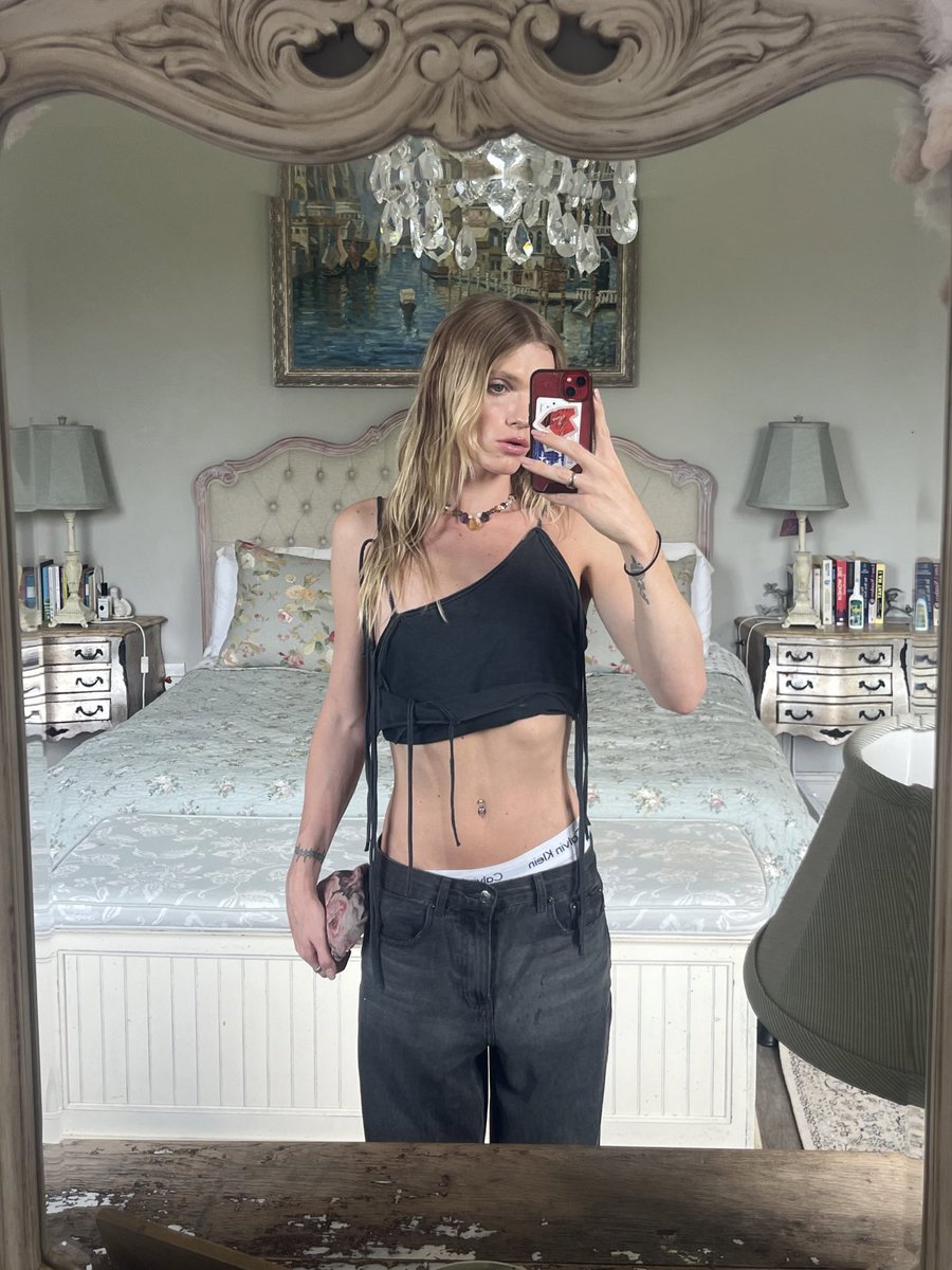 dolldevice's tweet photo. doll in the dollhouse https://t.co/h5yDpX7sbn